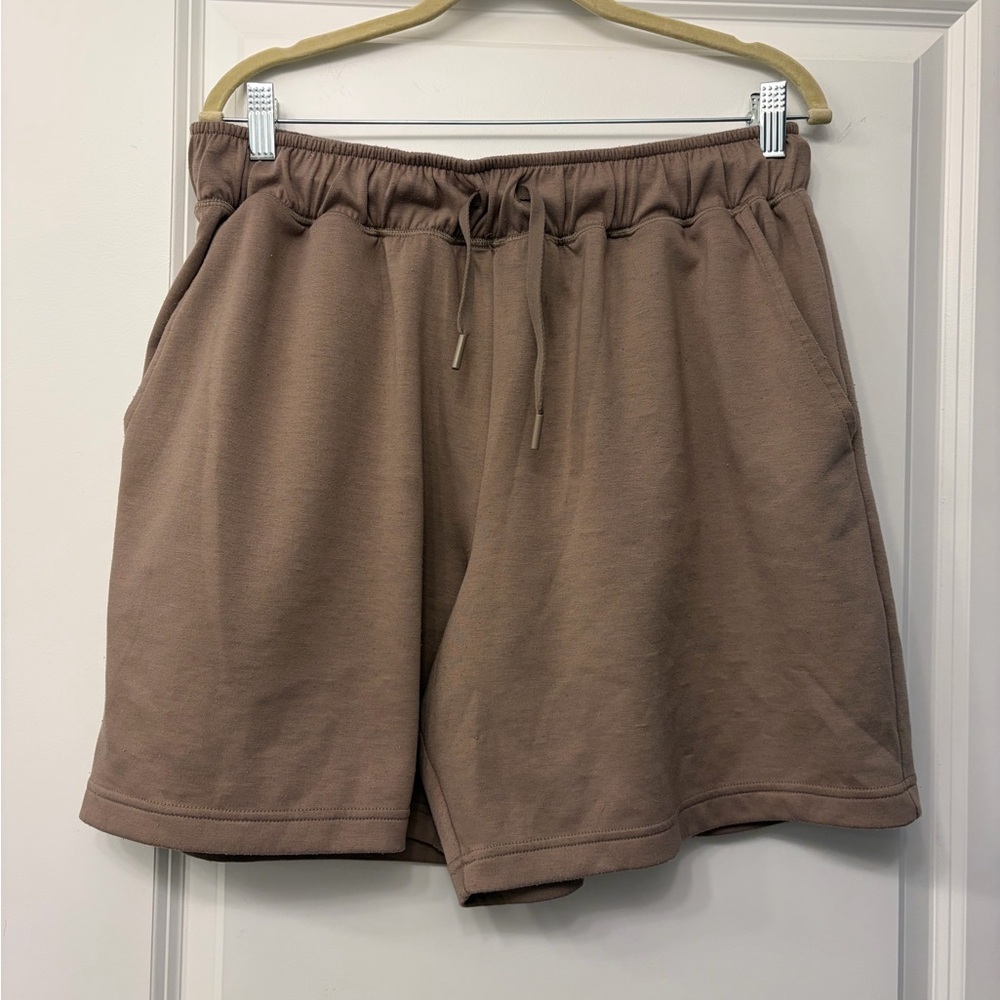 90 Degree By Reflex | Men's Scuba Defense Brown Athletic Shorts